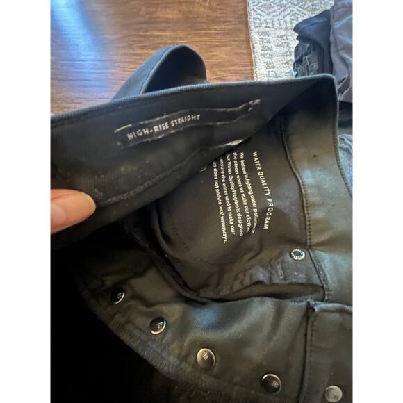NEW! Banana Republic 28 High Rise $120 Straight Leg Wax Coated Jeans Crop Black - Picture 12 of 12